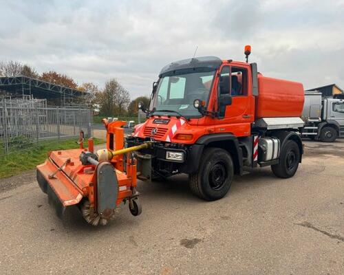 UNIMOG U 400