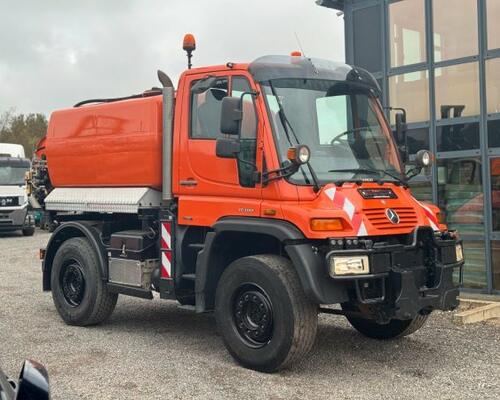 UNIMOG U 400