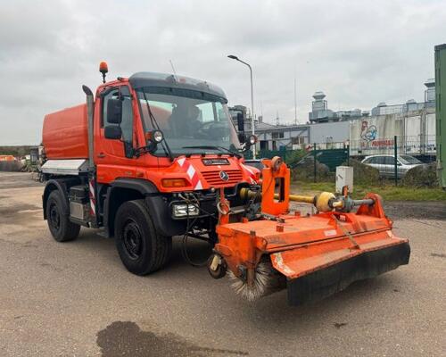 UNIMOG U 400