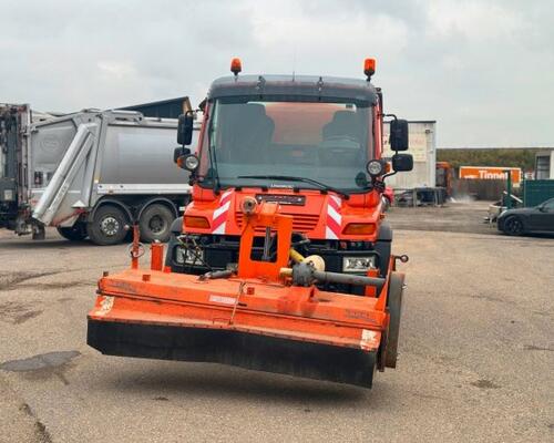UNIMOG U 400