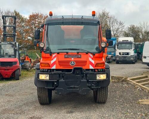 UNIMOG U 400