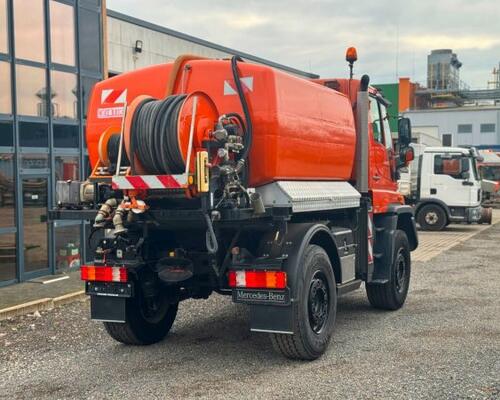 UNIMOG U 400