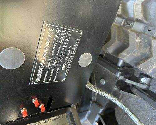 Bagr CRONA CR18 s motorem KUBOTA s kabinou