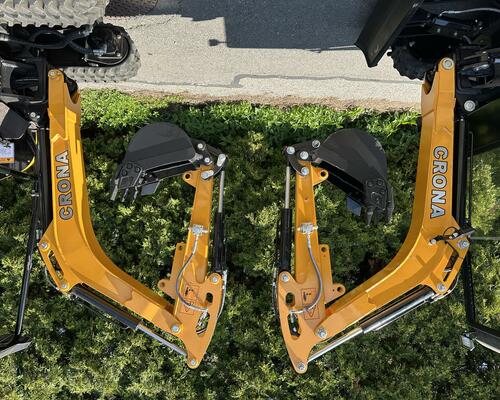 Bagr CRONA CR18 s motorem KUBOTA s kabinou