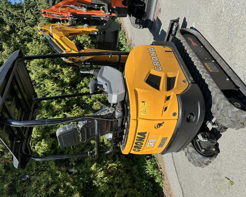 Bagr CRONA CR18 s motorem KUBOTA s kabinou
