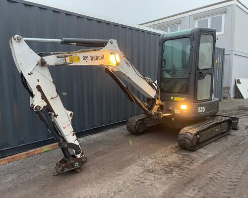Bobcat E35
