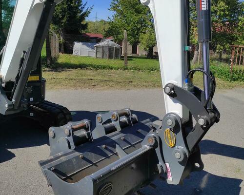 Bobcat E50Z Klimatizace