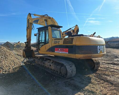 CAT 325C