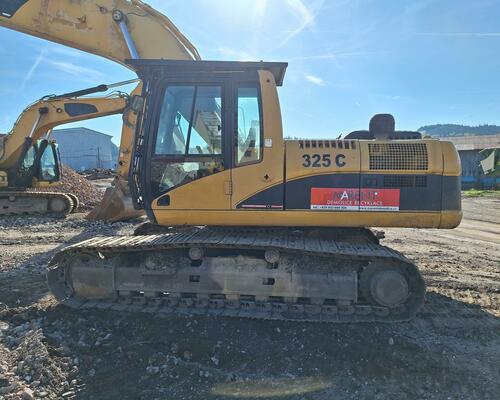 CAT 325C