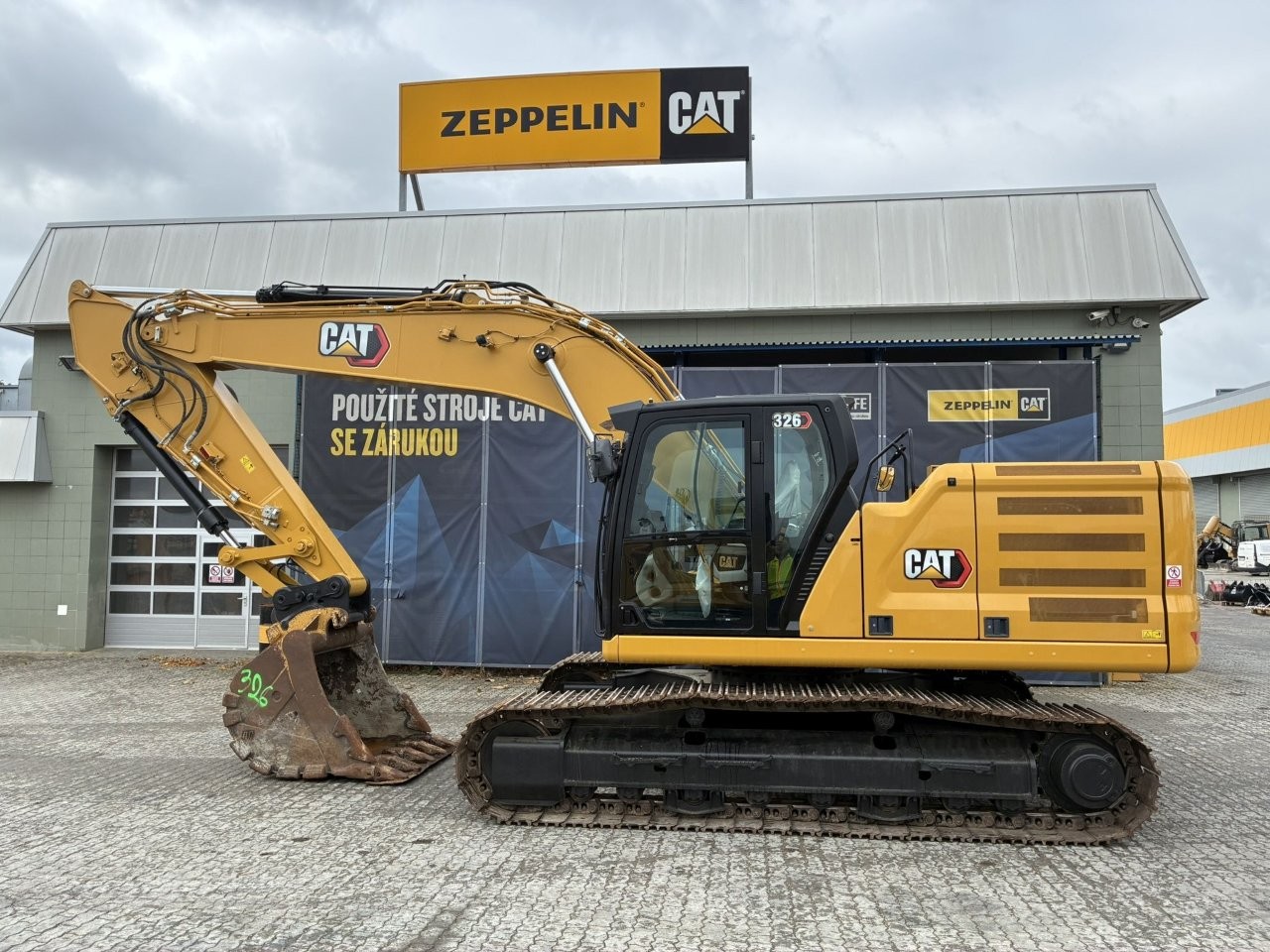 Caterpillar 326