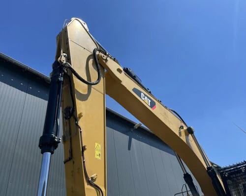 CATerpillar 374F
