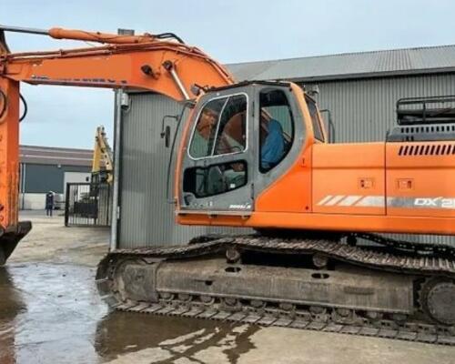 Doosan DX 255 LC