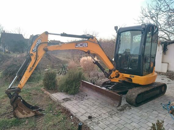 JCB 8030 ZTS 3300.kg,7185mth,3xlžíce