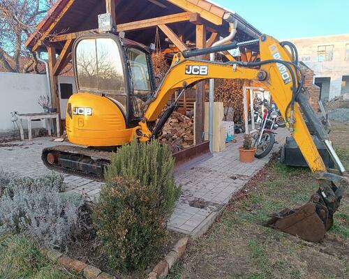 JCB 8030 ZTS 3300.kg,7185mth,3xlžíce
