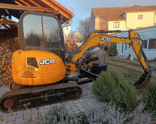 JCB 8030 ZTS 3300.kg,7185mth,3xlžíce