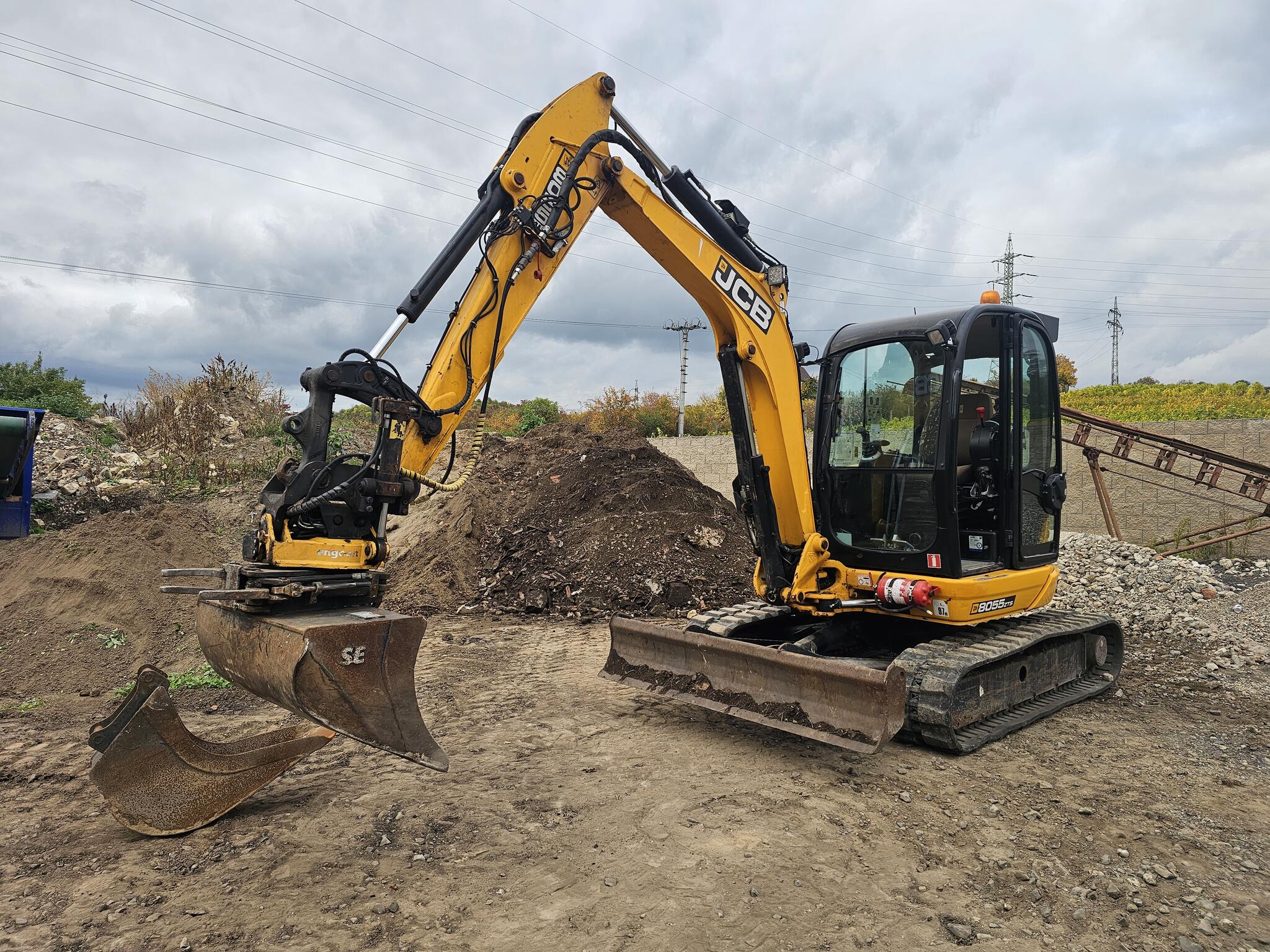 JCB 8055ZTS + Tiltrotátor Engcon JCB 8055ZTS + Tiltrotátor Engcon
