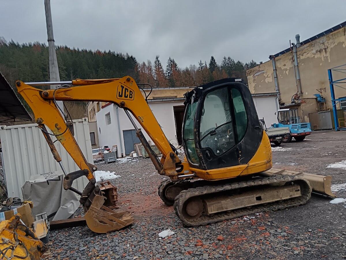 JCB  8080