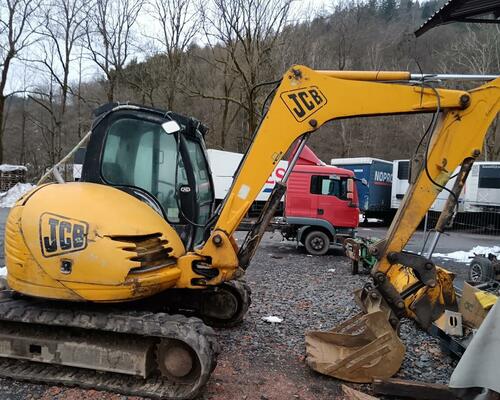 JCB  8080