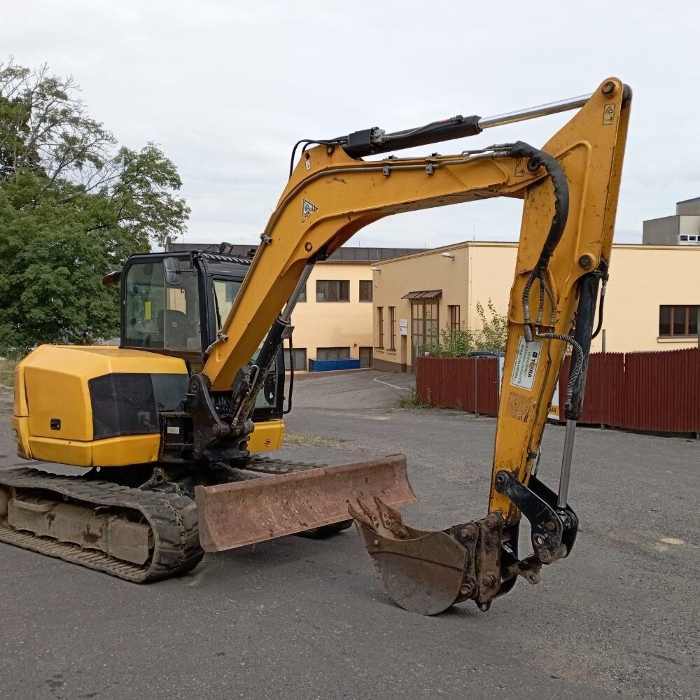 JCB 86C-1