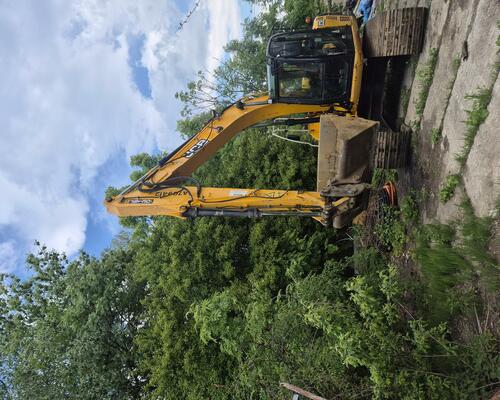 JCB JS130 PÁSOVÉ RYPADLO