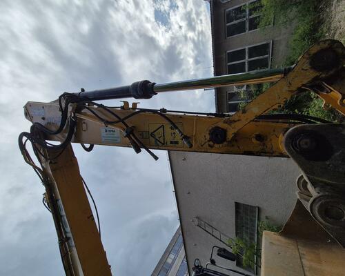 JCB JS130 PÁSOVÉ RYPADLO