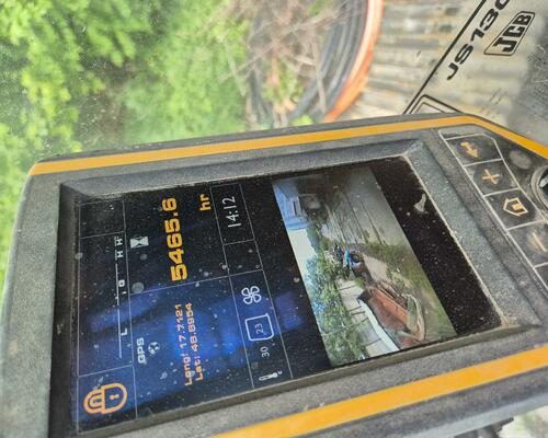 JCB JS130 PÁSOVÉ RYPADLO