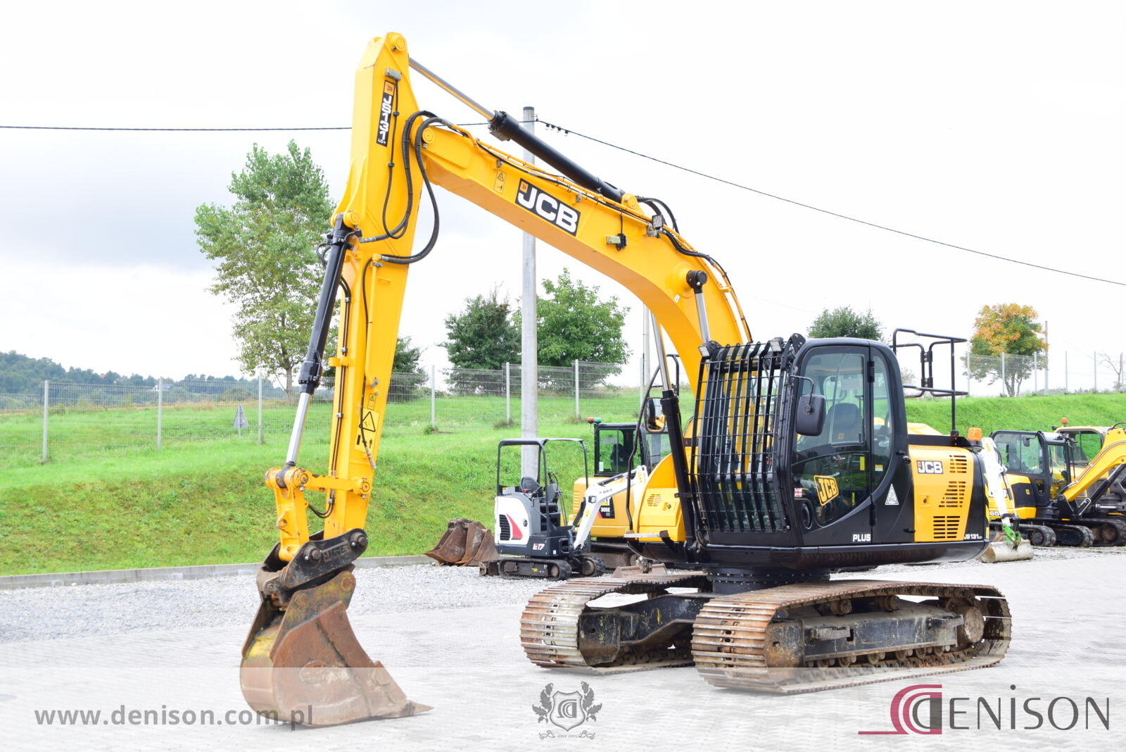 JCB JS131 LC+