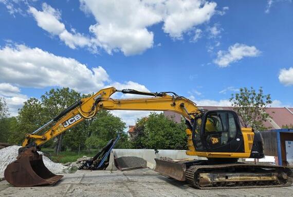 JCB JZ 235 LC