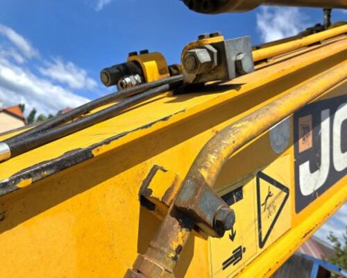 JCB JZ 235 LC