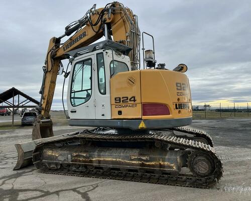 LIEBHERR R 924 COMPACT LITRONIC+2 x podkopová lžíce A HYDRAULICKÁ SVAHOVACÍ