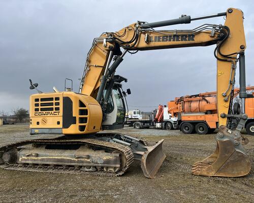 LIEBHERR R 924 LITRONIC COMPACT+ 2 X PODKOPOVÁ LŽÍCE  -8000 MTH
