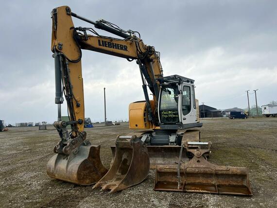 LIEBHERR R 924 LITRONIC COMPACT+ 2 X PODKOPOVÁ LŽÍCE -8000 MTH