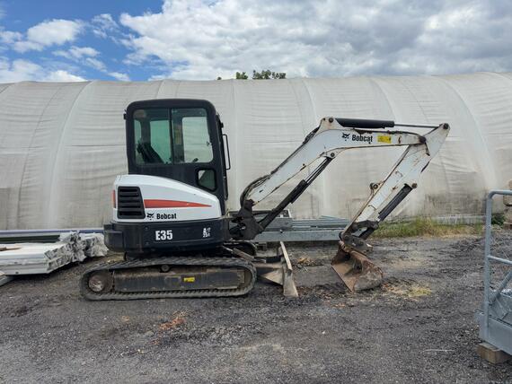 Pásové rypadlo / bagr / Bobcat E35, hmotnost 3.4t
