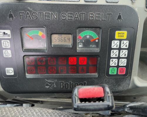 Pásové rypadlo / bagr / Bobcat E35, hmotnost 3.4t