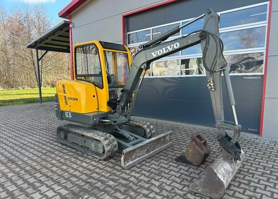 Pásové rypadlo bagr Volvo EC25