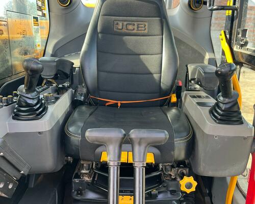 Pásové rypadlo JCB 220X C 4F (Možnost leasingu)