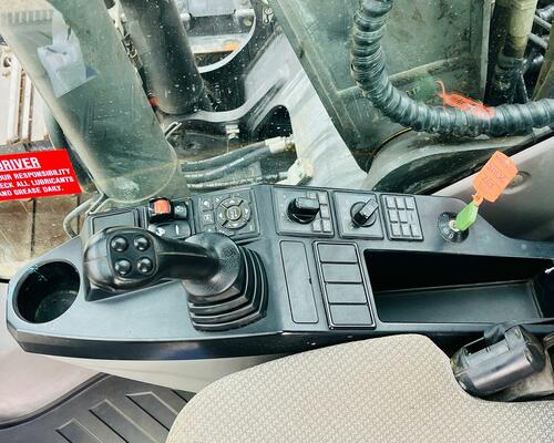 Pásové rypadlo Volvo EC140EL (Možnost leasingu)