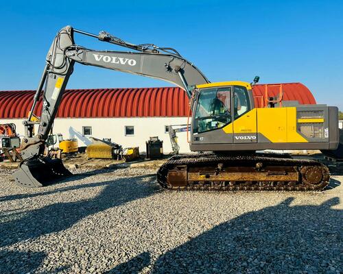 Pásové rypadlo Volvo EC220EL (Možnost leasingu)