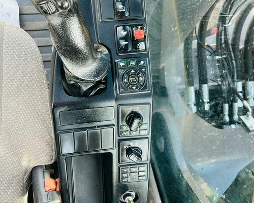 Pásové rypadlo Volvo EC250EL (Možnost leasingu)