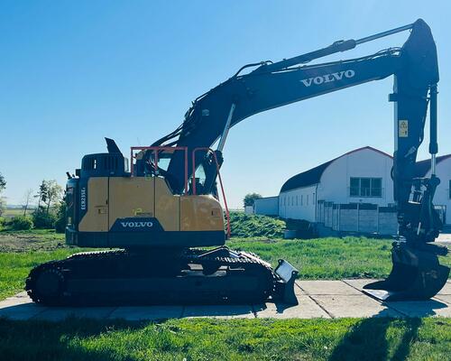 Pásové rypadlo Volvo ECR235EL (Možnost leasingu)