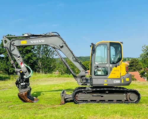 Pásové rypadlo Volvo ECR88D (Možnost leasingu)