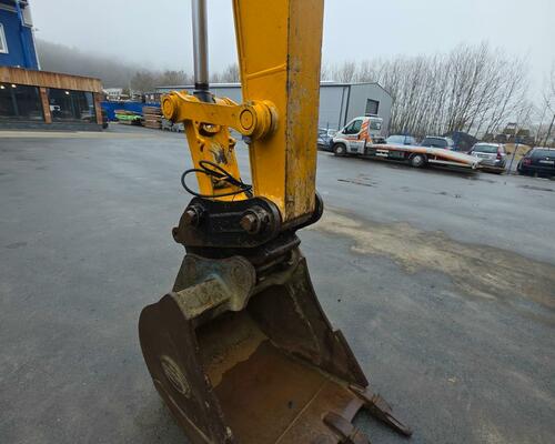 Pásový bagr JCB 140X, rok výroby 2021, 5818 motohodin