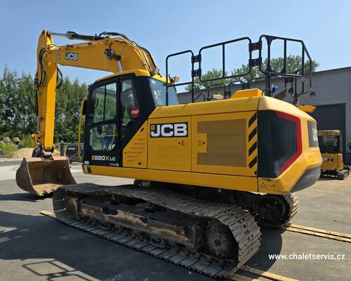 Pásový bagr JCB 220X L, r.v. 2022, 4457 mth, všechny vývody 