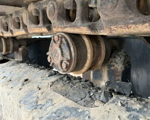 Pásový bagr JCB 220X L, rok výroby 2019, 3128 motohodin