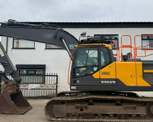 Pásový bagr VOLVO EC220, r.v. 2020, 8689 mth