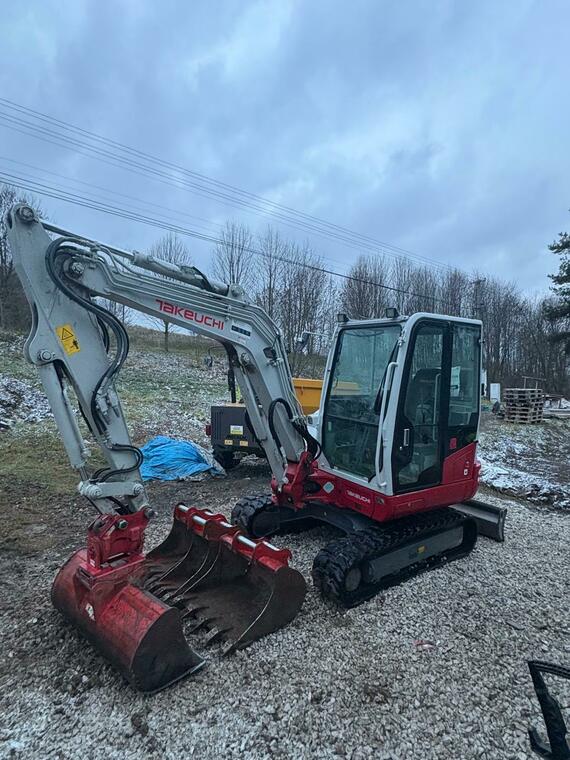 Takeuchi TB240 POWERTILT