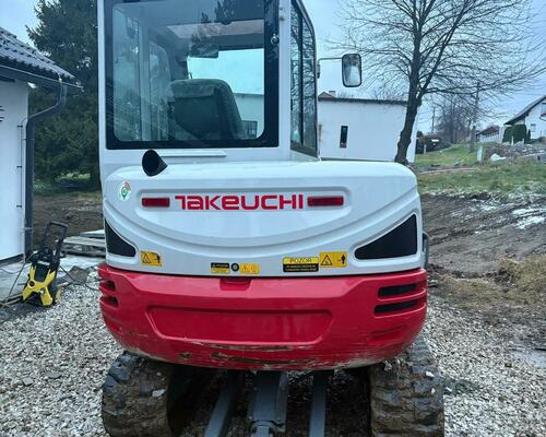 Takeuchi TB240 POWERTILT
