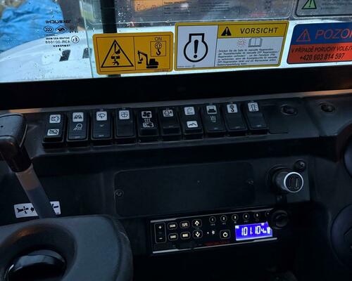 Takeuchi TB240 POWERTILT