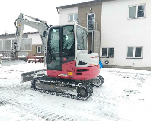 Takeuchi TB260 Powertilt, Centrální mazání