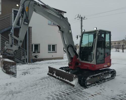 Takeuchi TB260 Powertilt, Centrální mazání